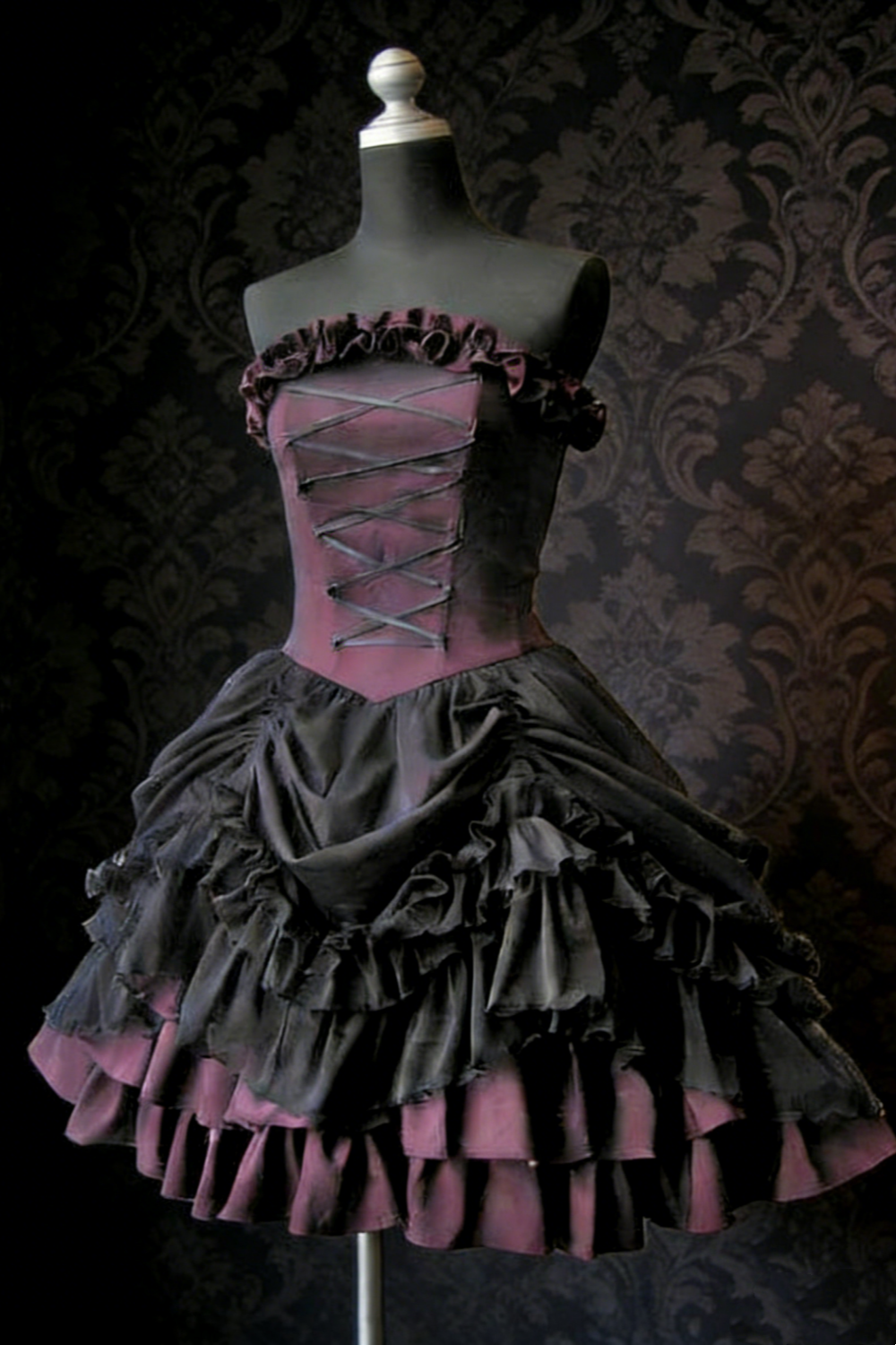 Robe mini bustier contrastée noire et violette - Corset à lacets et volants multiples - Robe de soirée/à thème NV6806