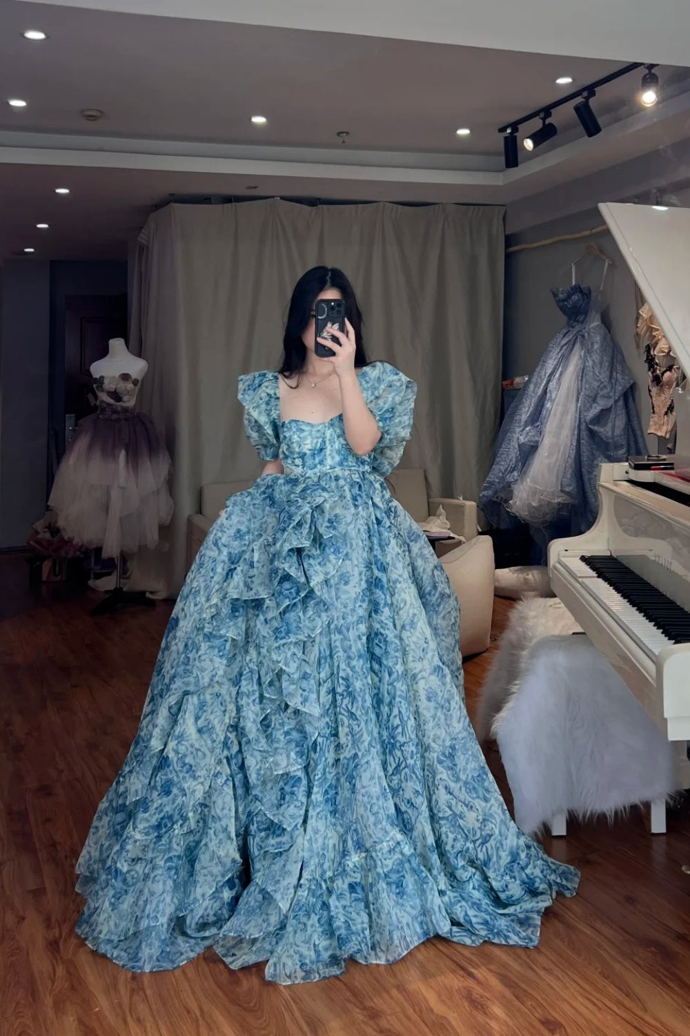 Robe longue en tulle bleu à fleurs NV6652
