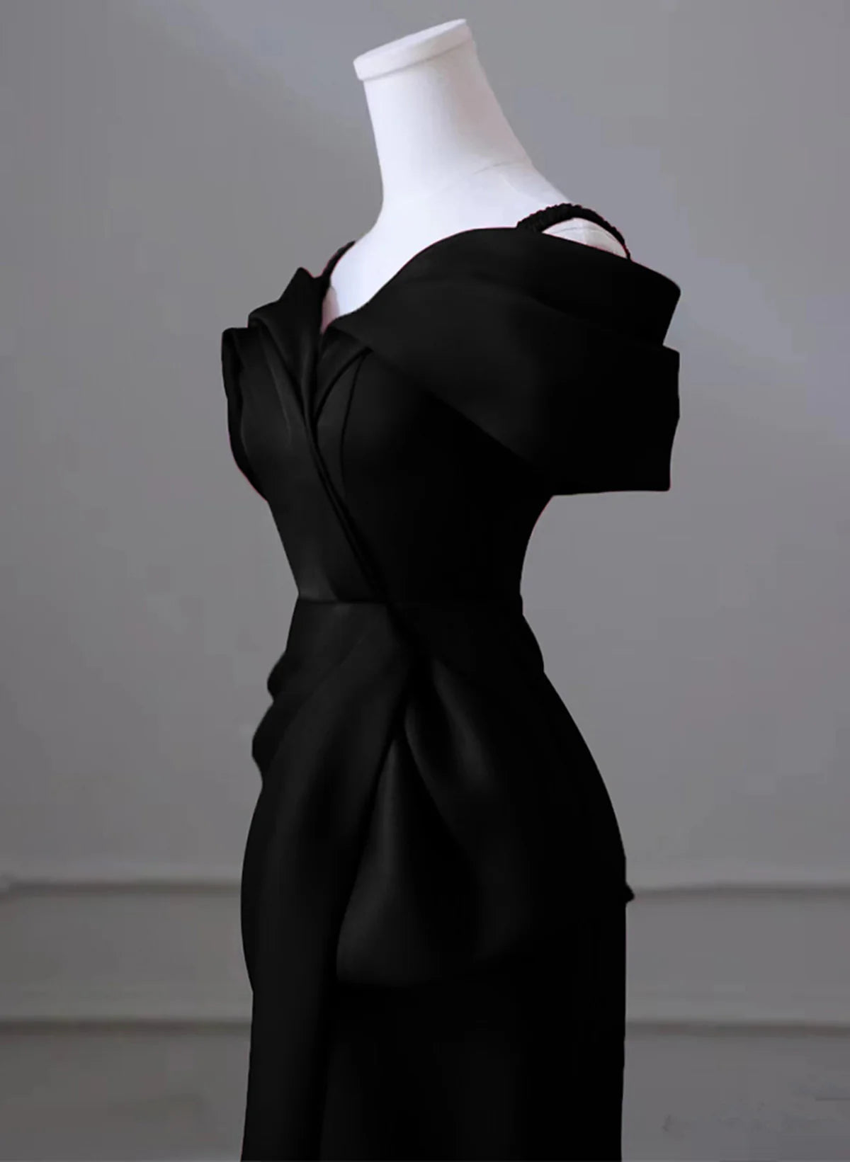 Black Mermaid Sweetheart Off Shoulder Prom Dress, Black Satin Evening Dress nv1660
