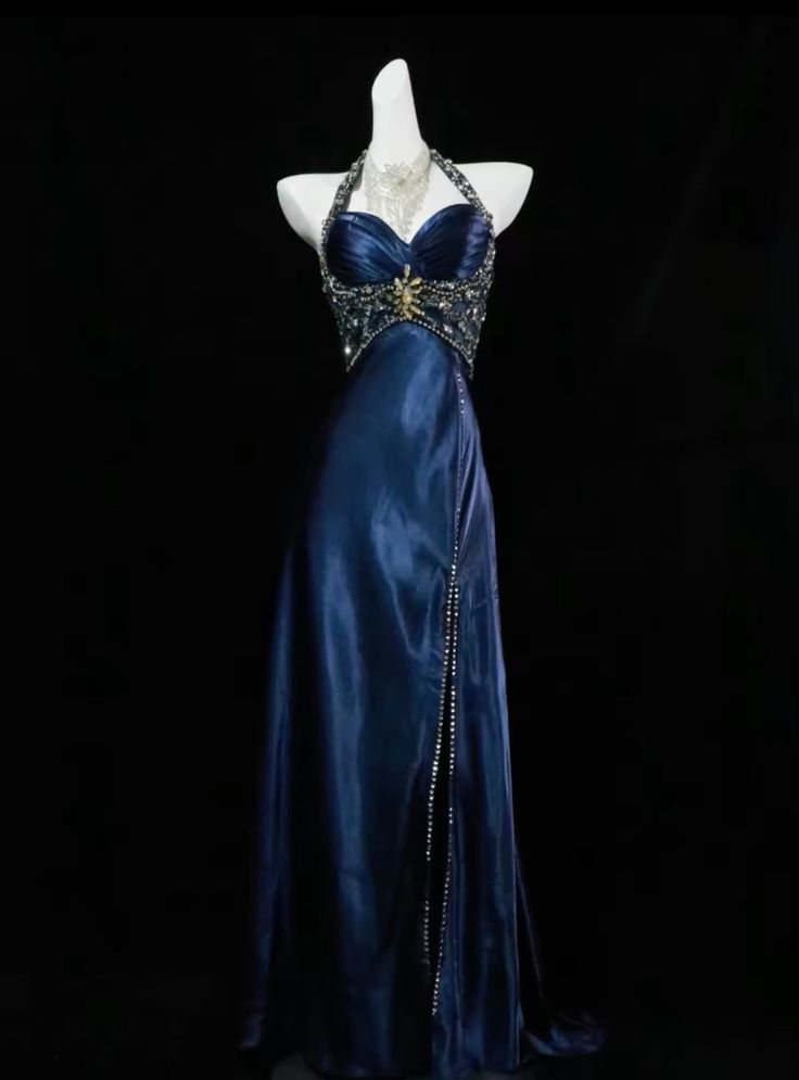 Robe de soirée longue élégante bleu foncé vintage avec chaîne nv2602