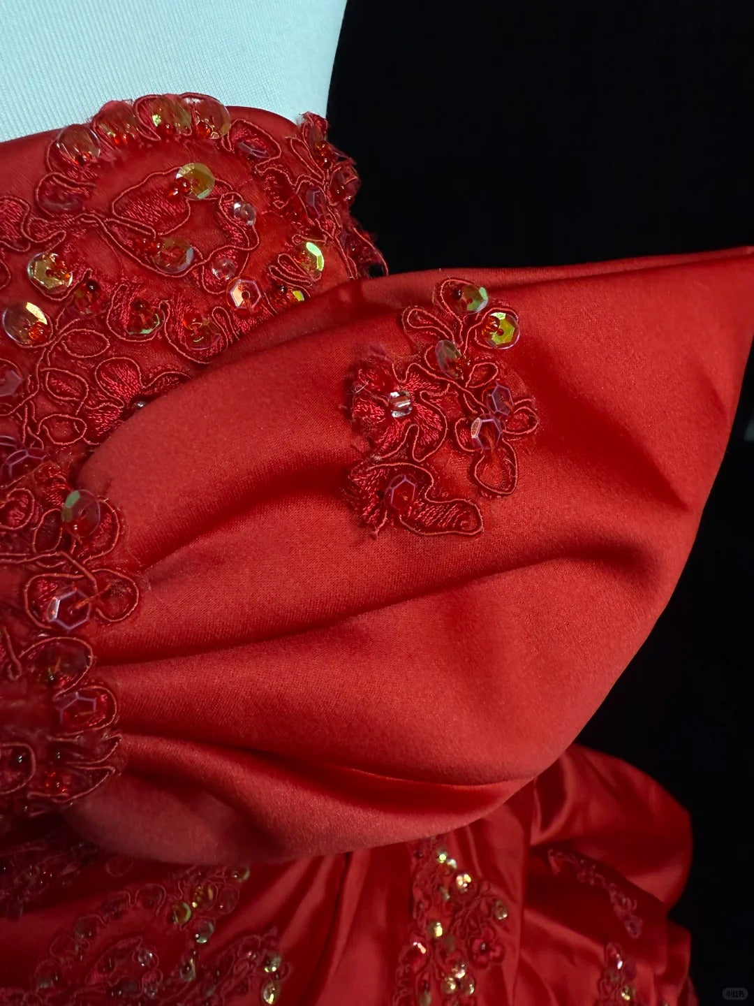 Red and gold exquisite beaded satin floor-length vintage long ball gown nv5148