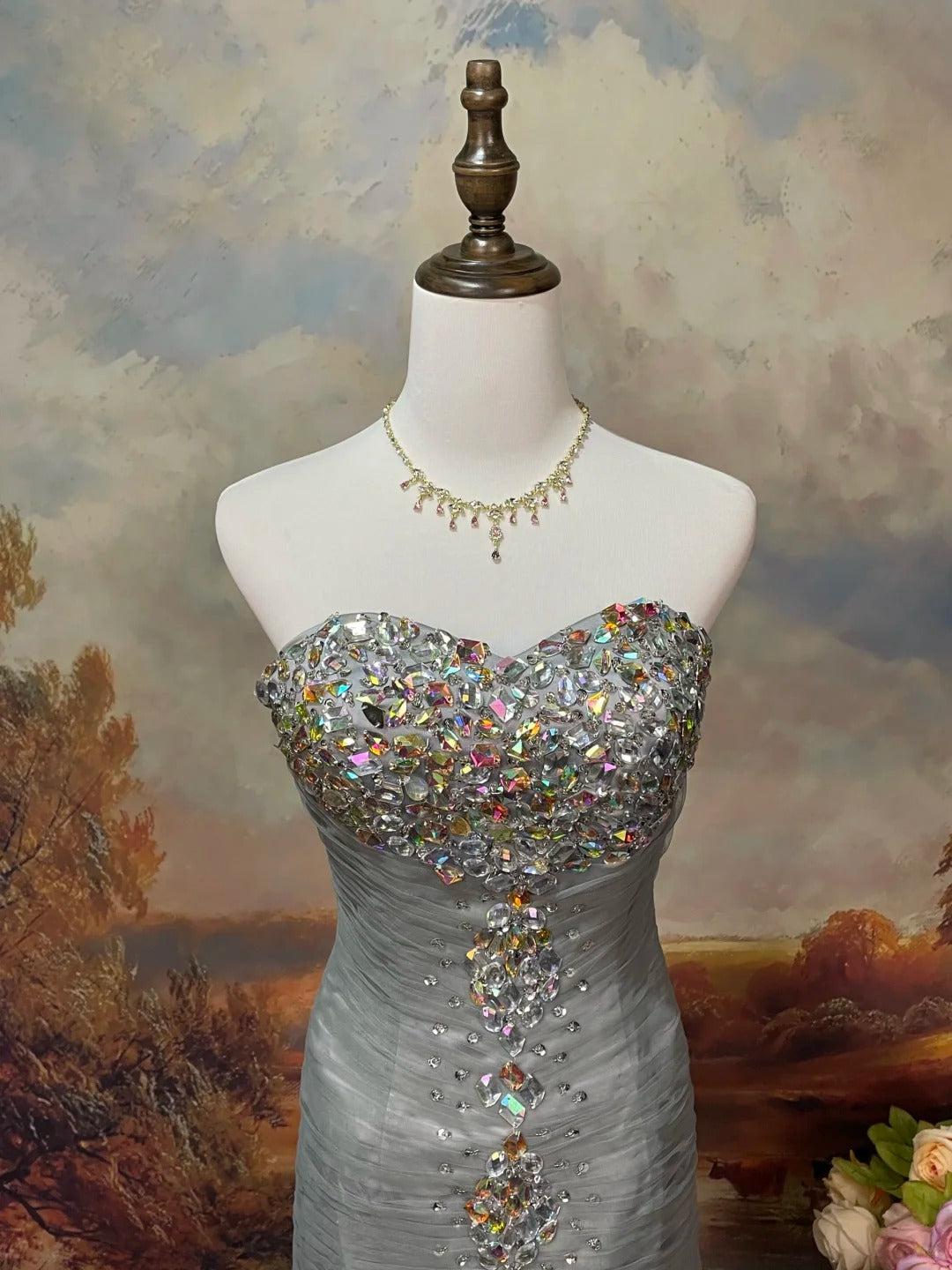 Silver Grey Vintage Elegant Exquisite Gem Beaded Long Tulle Ball Gown Evening Dress Prom Dress nv4079