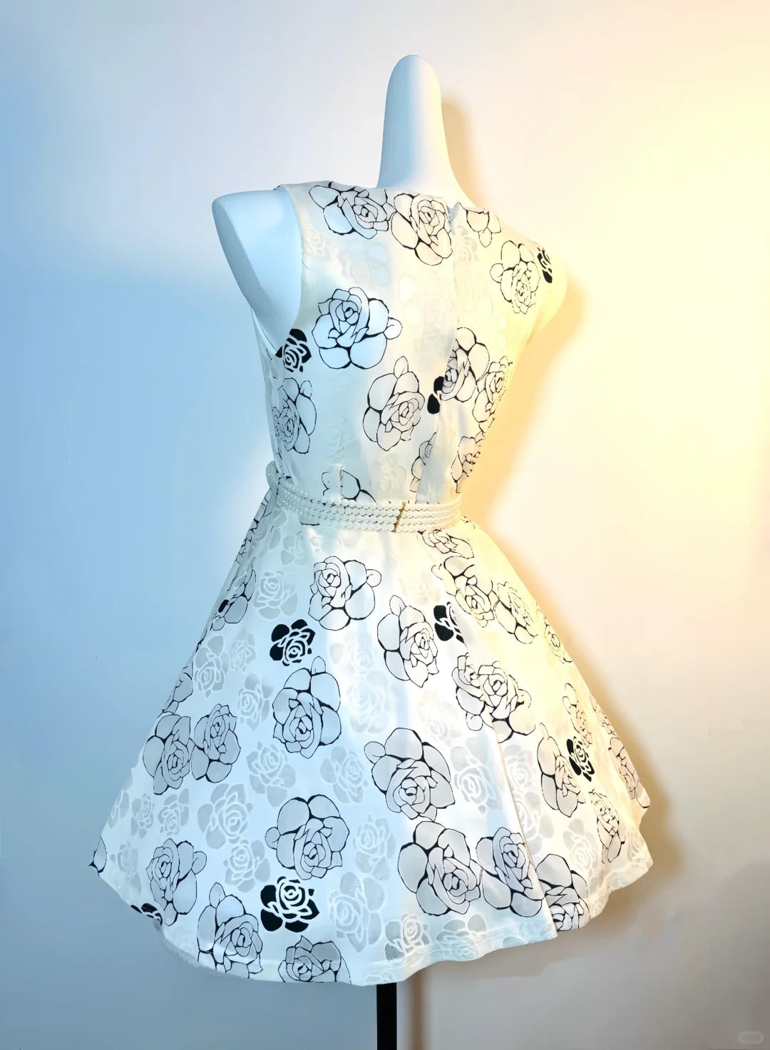 White Floral Fashion Short Satin Homecoming Dress Birthday Party Dress nv5309