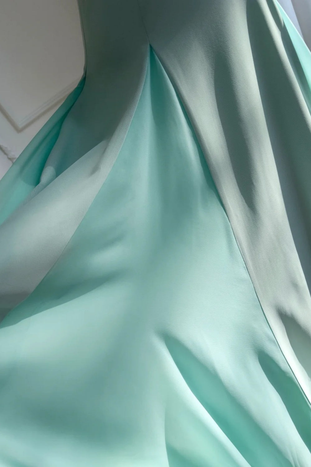 NiceVestidos-_Minimalist Mint Green/Pastel Pink Spaghetti Strap Slim-Fit Long Evening Gown NV5934