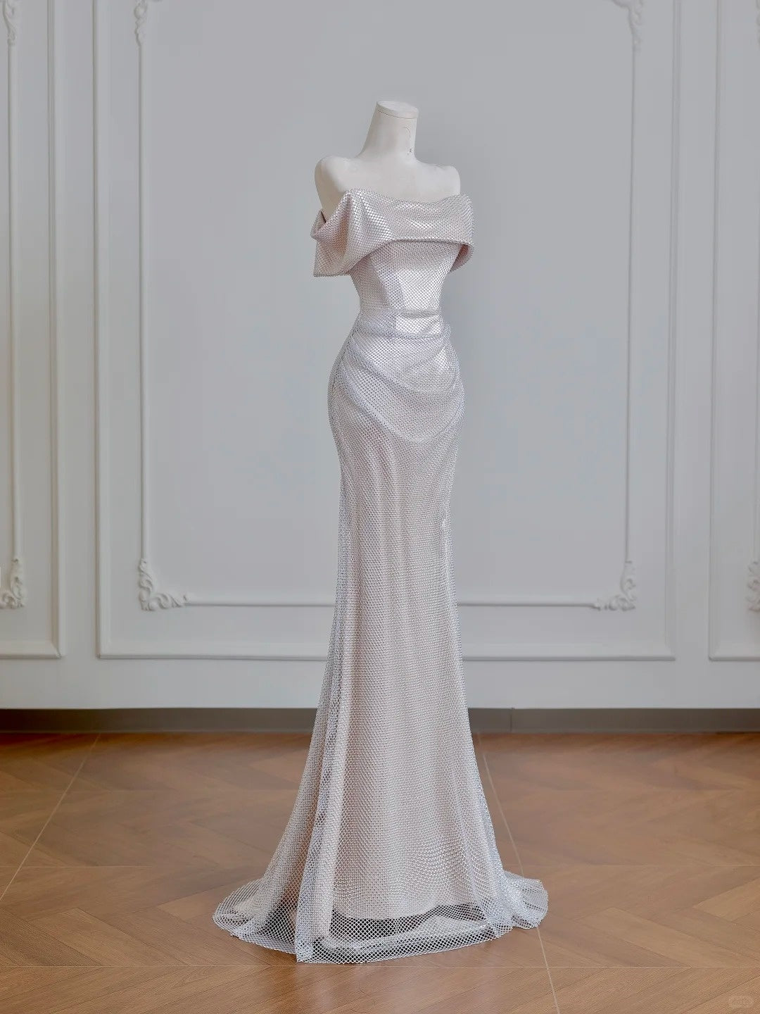 Silver Shiny Elegant Long Satin Prom Dress Evening Dress Party Dress nv4950