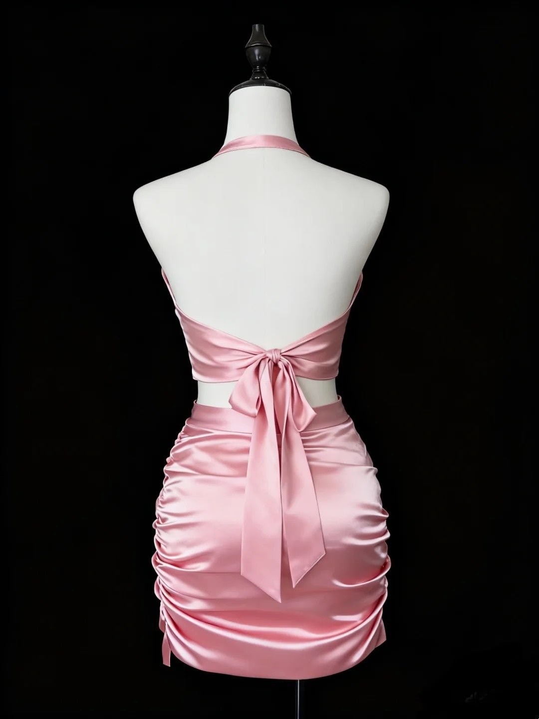 Robe courte en satin tendance pour anniversaire et bal de promo NV6597