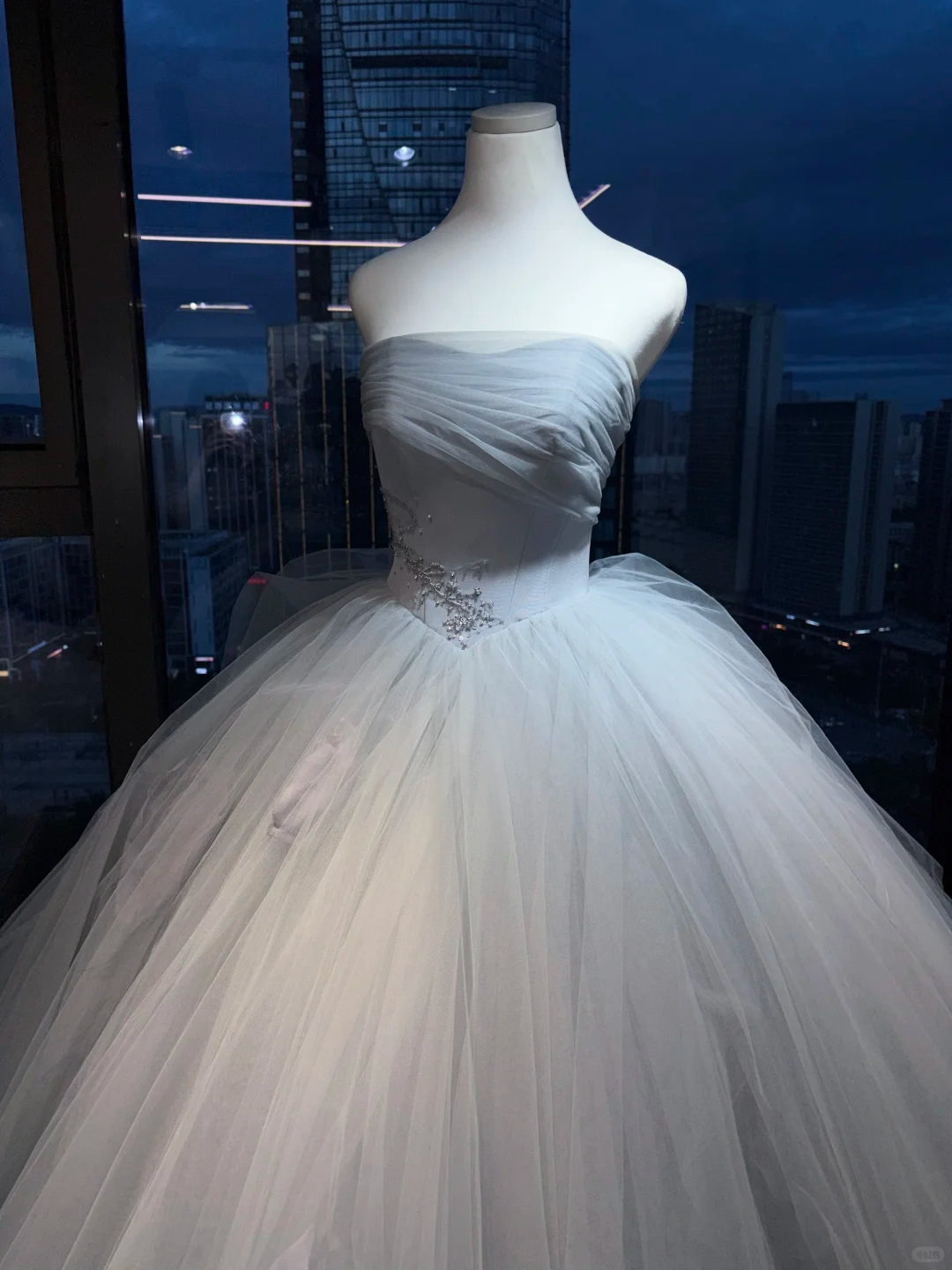 Strapless Off White Princess Ball Gown Ruched Tulle 3D Pink Rose Formal Wedding Prom Dress NV6982