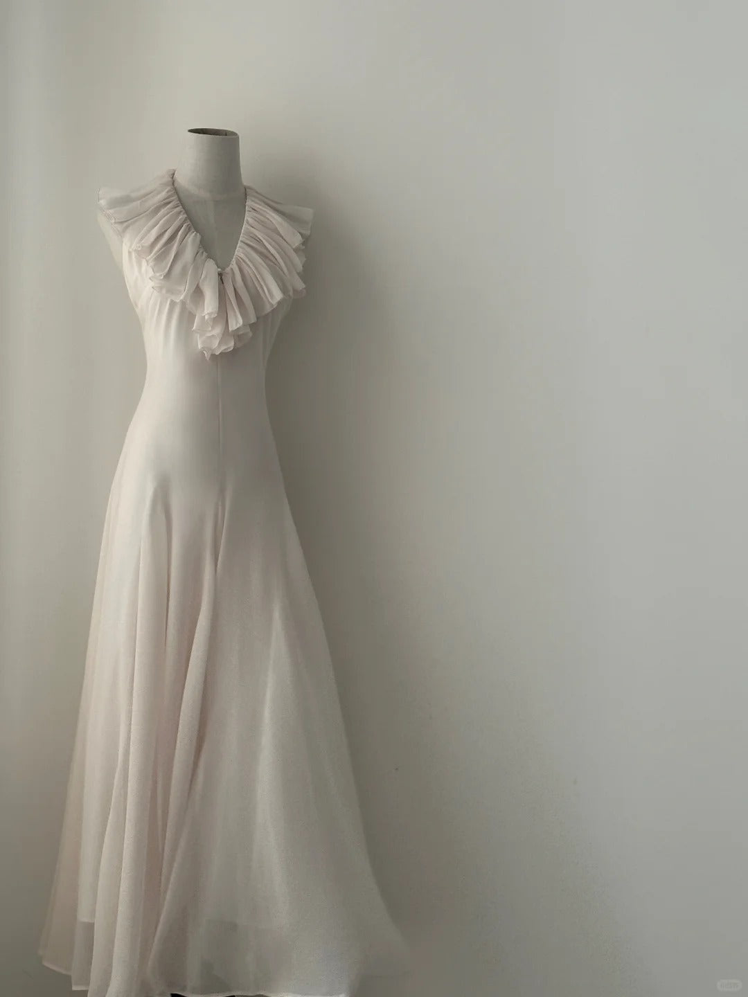 White Elegant Vintage Fashion Romantic Long Floor Length Chiffon Ball Gown Evening Dress Birthday/Vacation/Wedding Guest Party Dress Prom Dress nv4072