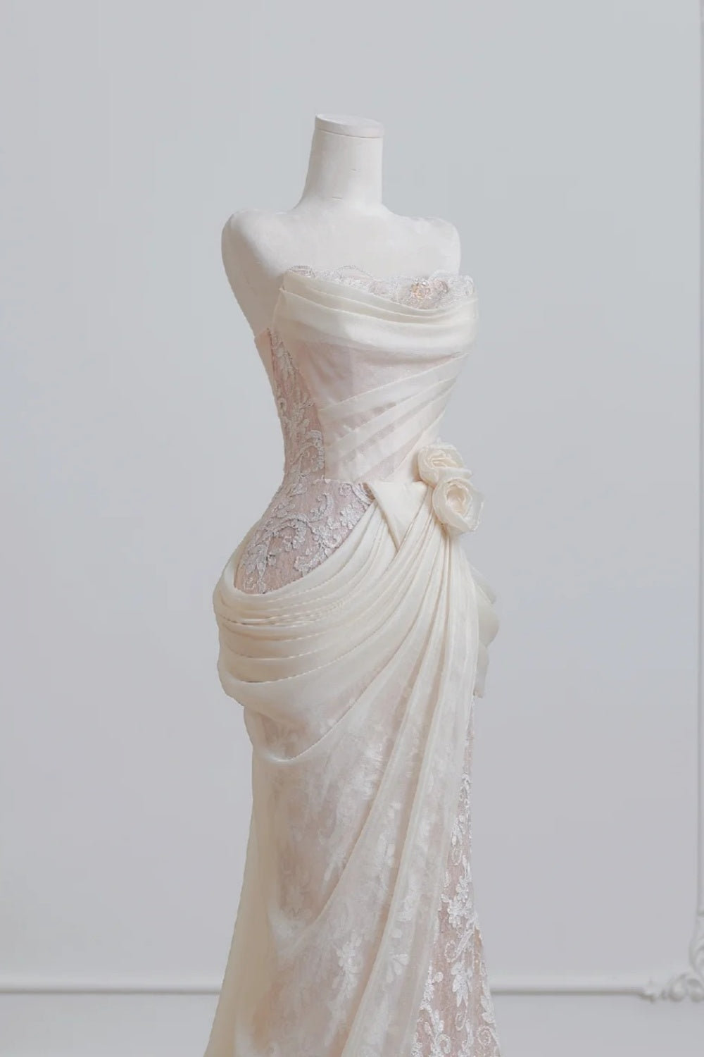 🤍🤍 Robe de mariée longue sirène en dentelle exquise et romantique, référence NV6582