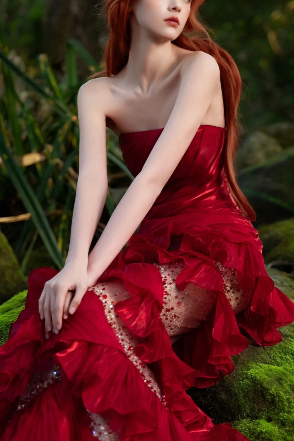 Robe de soirée longue rouge somptueuse en satin brillant, style rétro élégant NV6740