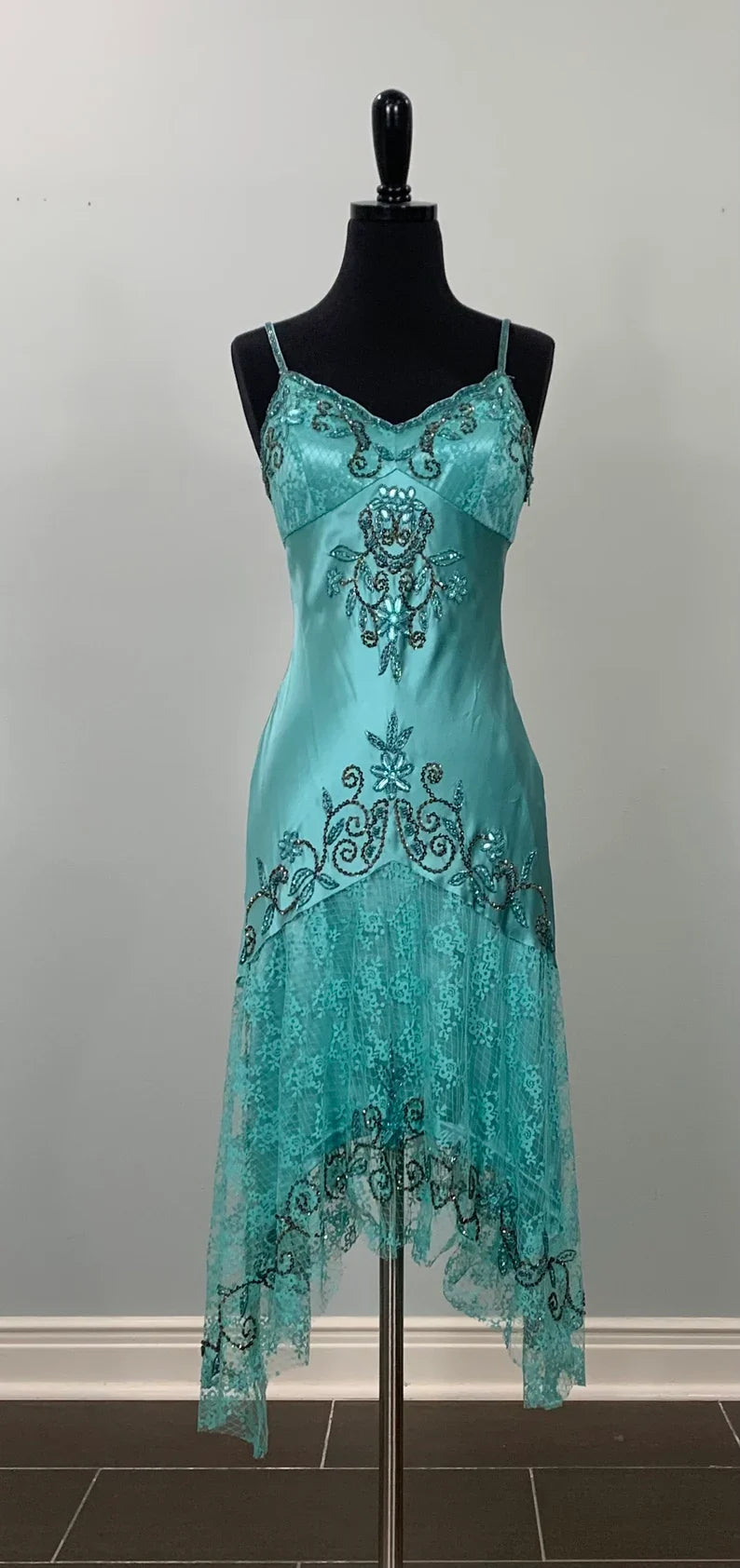Turquoise Vintage Exquisite Beaded Lace Spaghetti Strap Long Prom Gown Evening Dress Party Dress nv3540