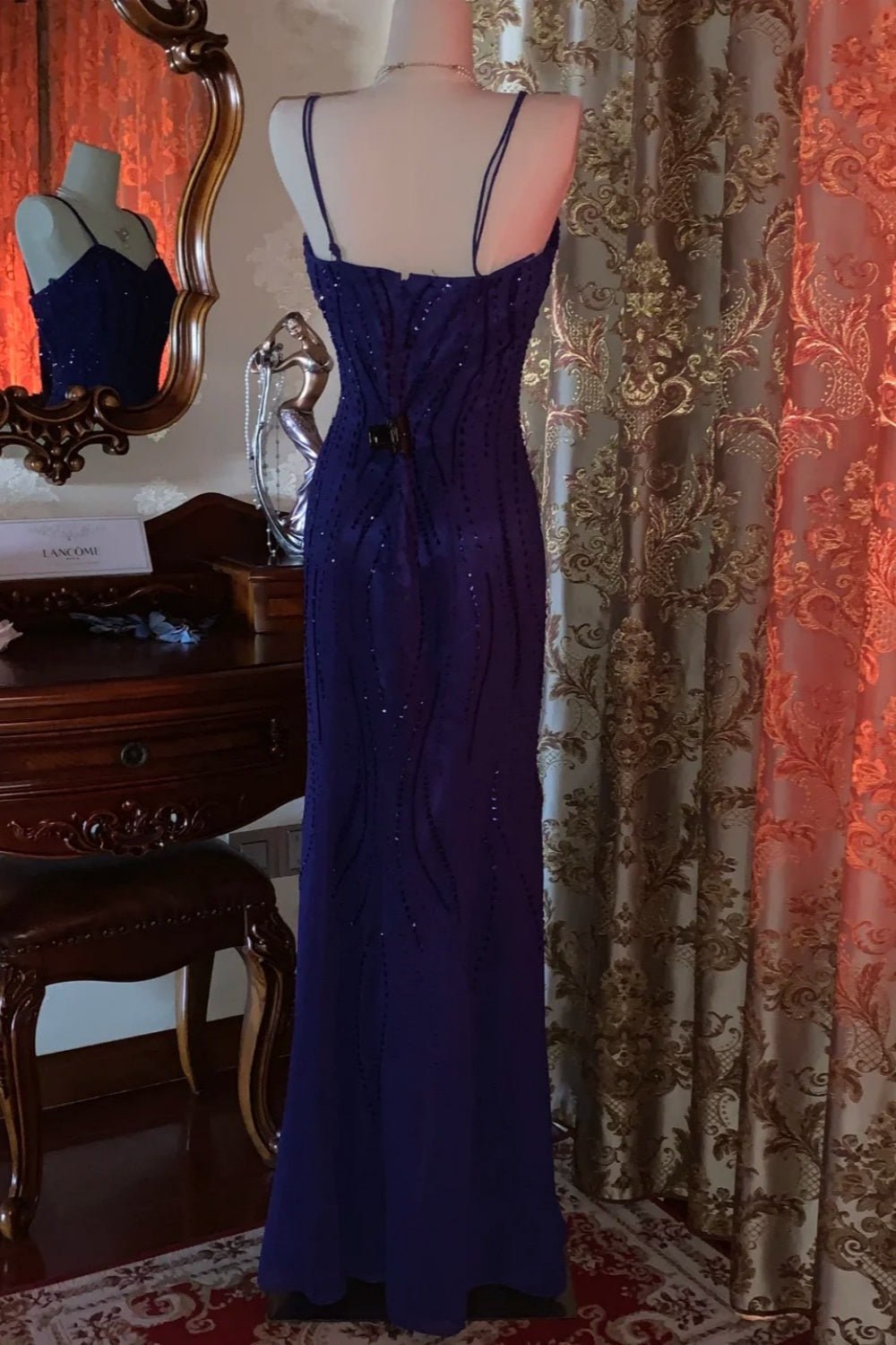 Robe longue sirène bleu roi à paillettes et perles, ornée d'un caraco et de perles - Robe élégante pour dîner et cocktail NV6369