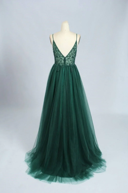 Robe de bal en tulle vert émeraude avec col en V et perles nv764