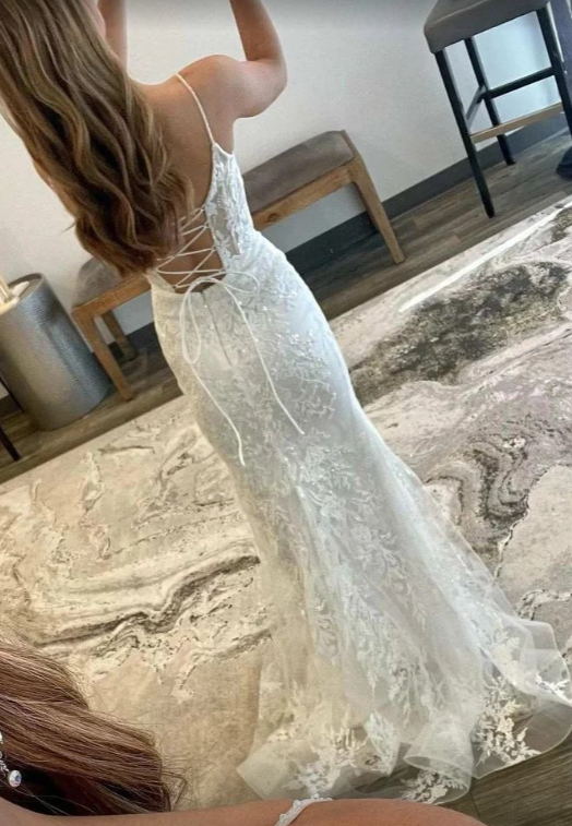 Elegant Off White Floral Lace Scoop Neck Lace-Up Mermaid Long Prom Dress nv1146