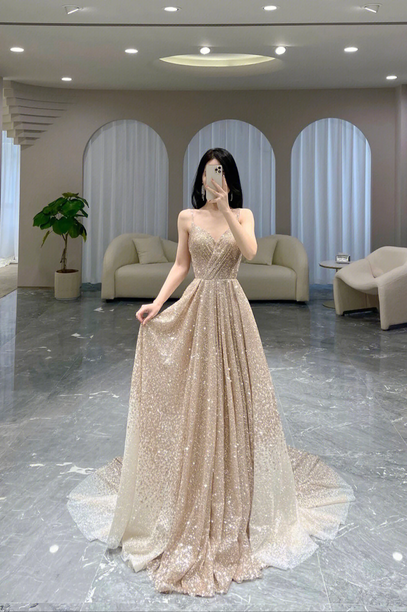 Robe de soirée longue à paillettes dorées et col en V nv1064