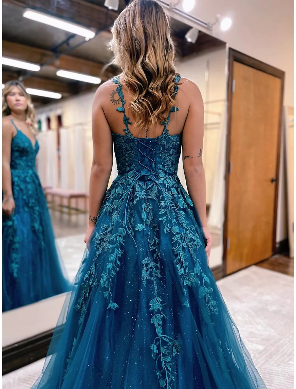 Ball Gown Sparkle A-Line Prom Dresses Formal V Neck Glitter Appliques Dress nv1065