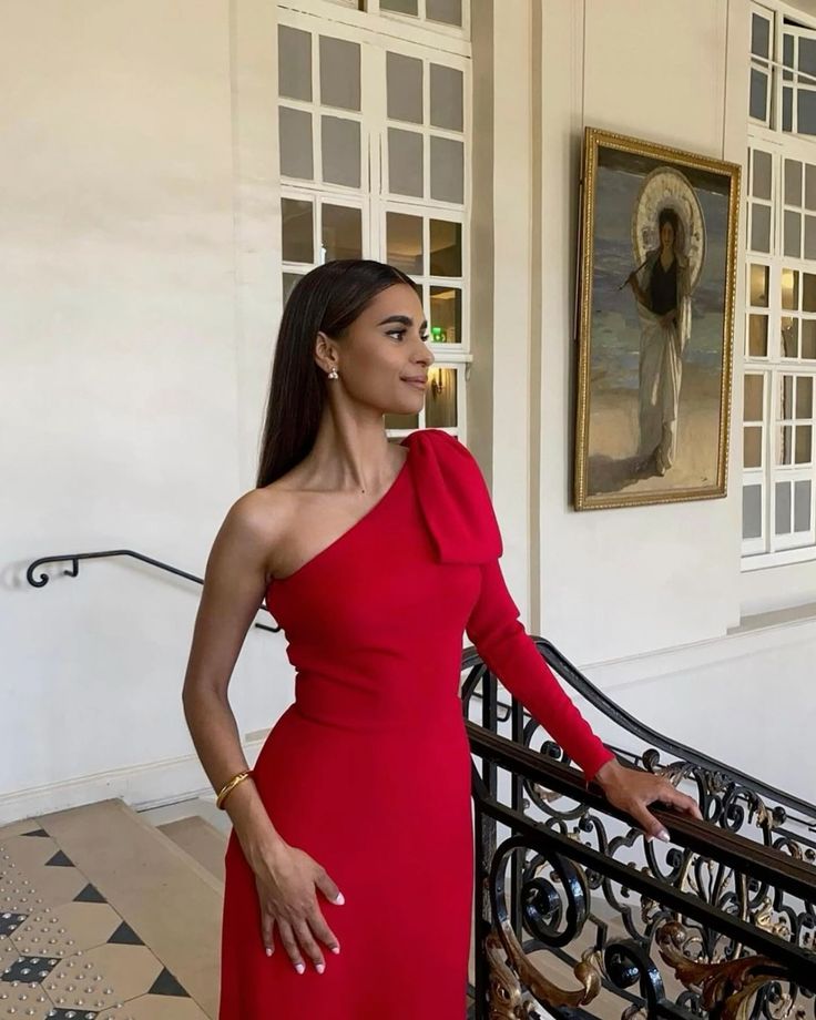 Robe de soirée longue rouge simple et élégante à une épaule pour invité de mariage nv2650