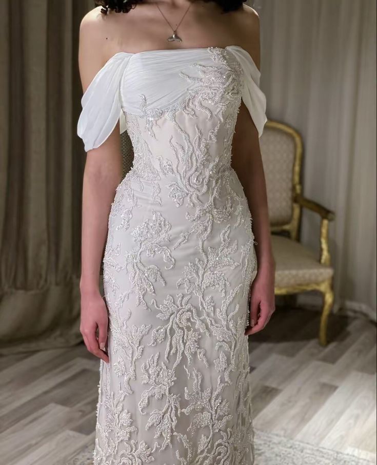 Gorgeous White Off Shoulder Beaded Applique Long Ball Gown Wedding Dress nv1811
