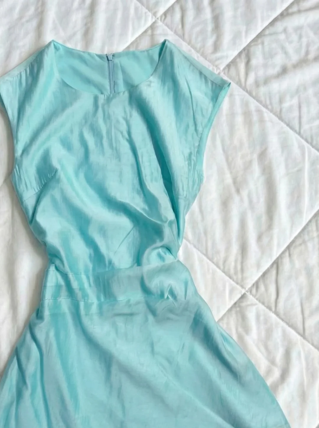 Light Cyan Sleeveless Short Homecoming Dress Round Neck Cap Sleeve Asymmetrical Hem Vintage Cocktail Gown NV6916