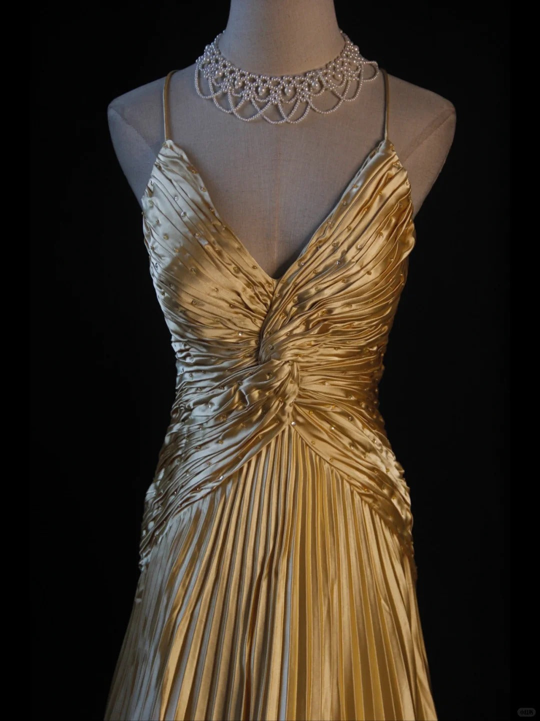 Exquisite gold bead decoration, fashionable off shoulder long satin Prom dress, evening gown nv5204