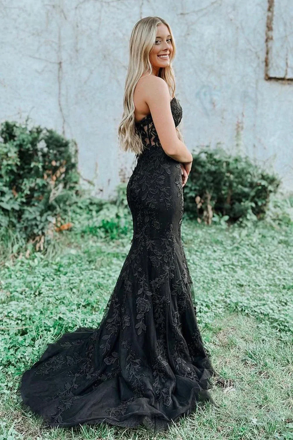 Black Strapless Prom Dress with Appliques nv630