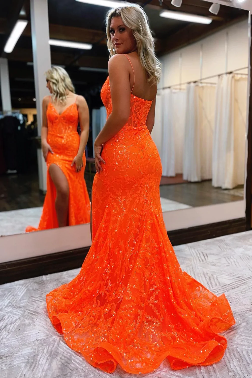 Robe de bal sirène à bretelles spaghetti orange nv632