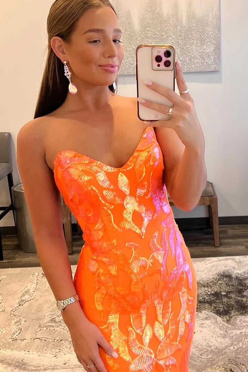 Robe de bal longue à paillettes orange scintillantes avec décolleté en cœur et lacets dans le dos nv659