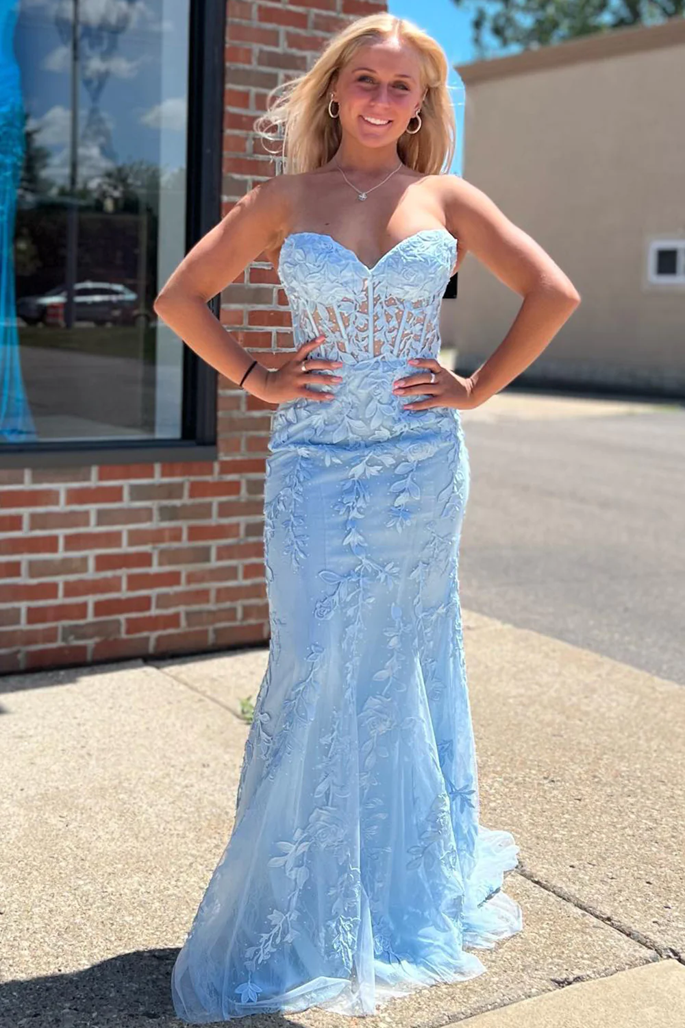 Black Strapless Prom Dress with Appliques nv630