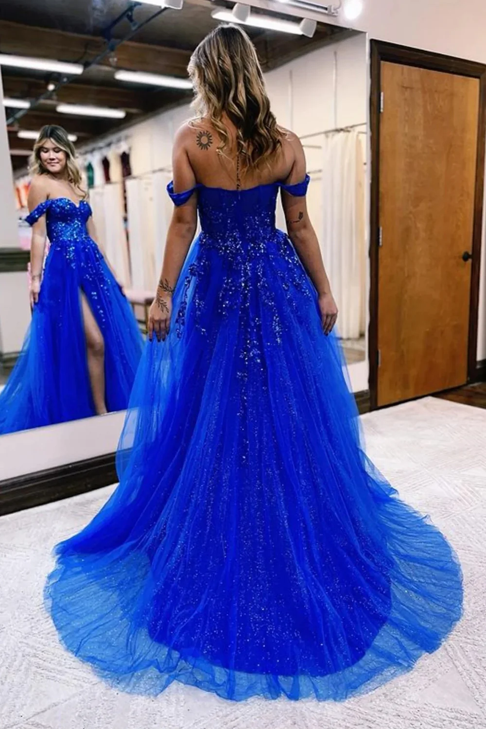 Robe de bal longue en tulle à sequins lilas scintillants avec fente nv668
