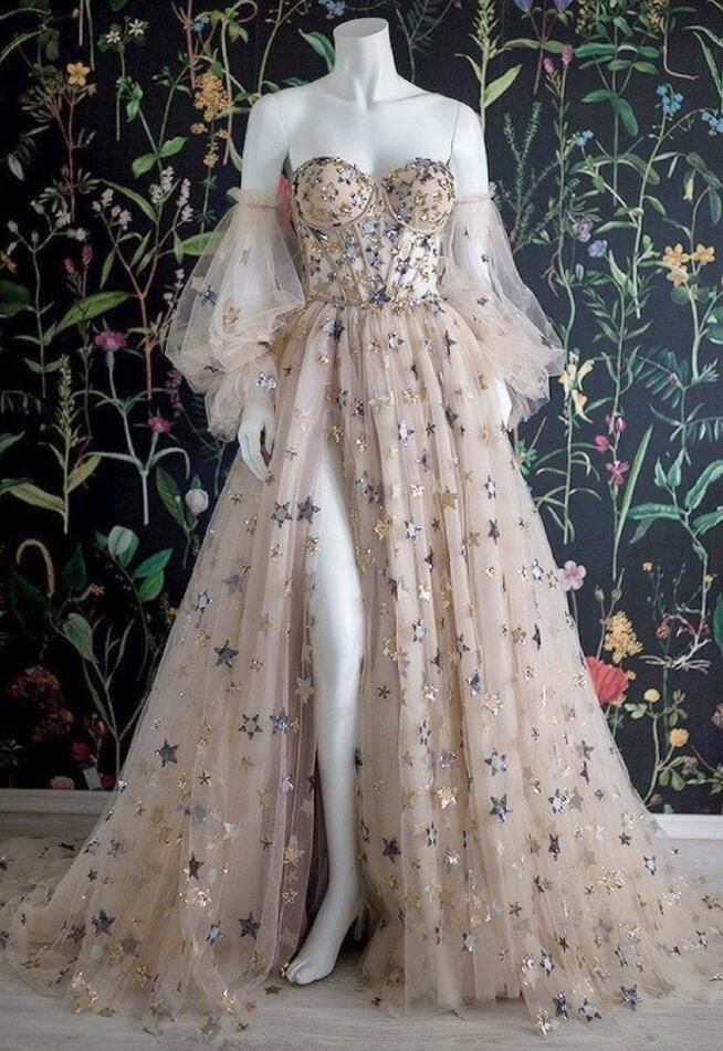 Robe de bal coupe A en tulle champagne à manches bouffantes et décolleté en cœur nv811