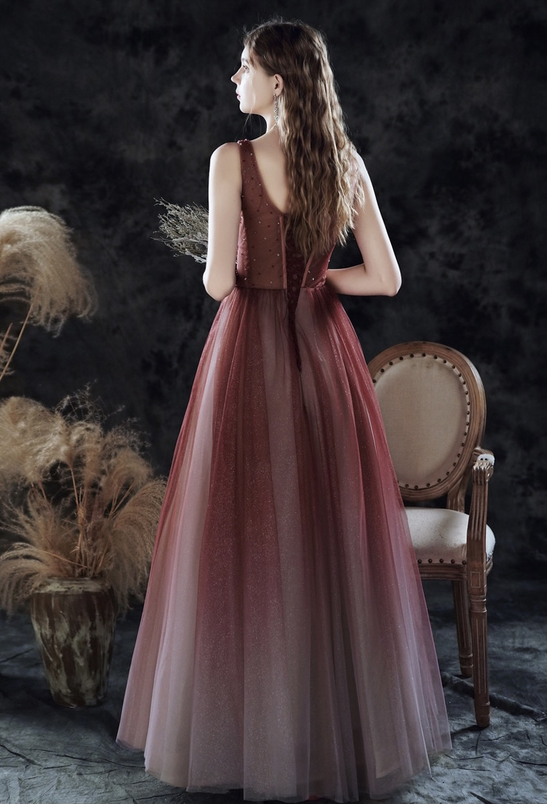 Robe de bal de mariée sans manches, nouvelle robe d'été, robe de bal dégradée rouge, robe de soirée à col en V nv618