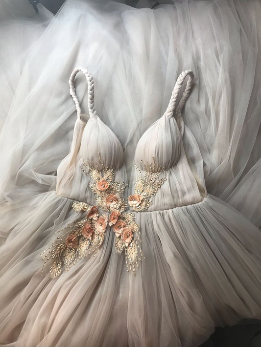 White V-neck spaghetti straps exquisite floral applique A-line long tulle ball gown evening dress wedding dress nv531