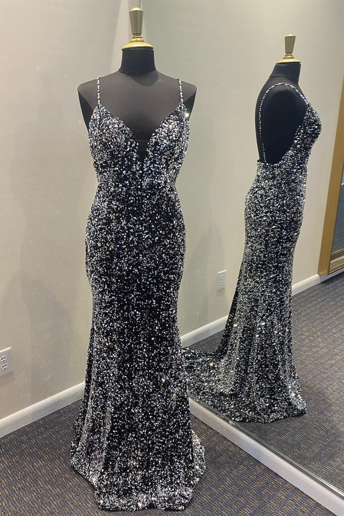 Superbe robe de bal longue sirène à paillettes noires nv293