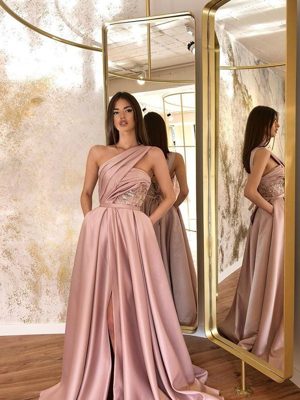 Robe de soirée fendue avec poche asymétrique nv490