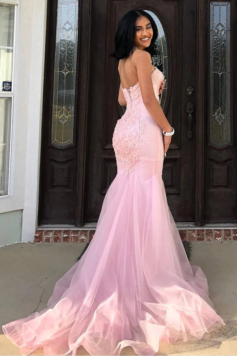Robe de bal longue rose en tulle avec décolleté en cœur et forme sirène nv288