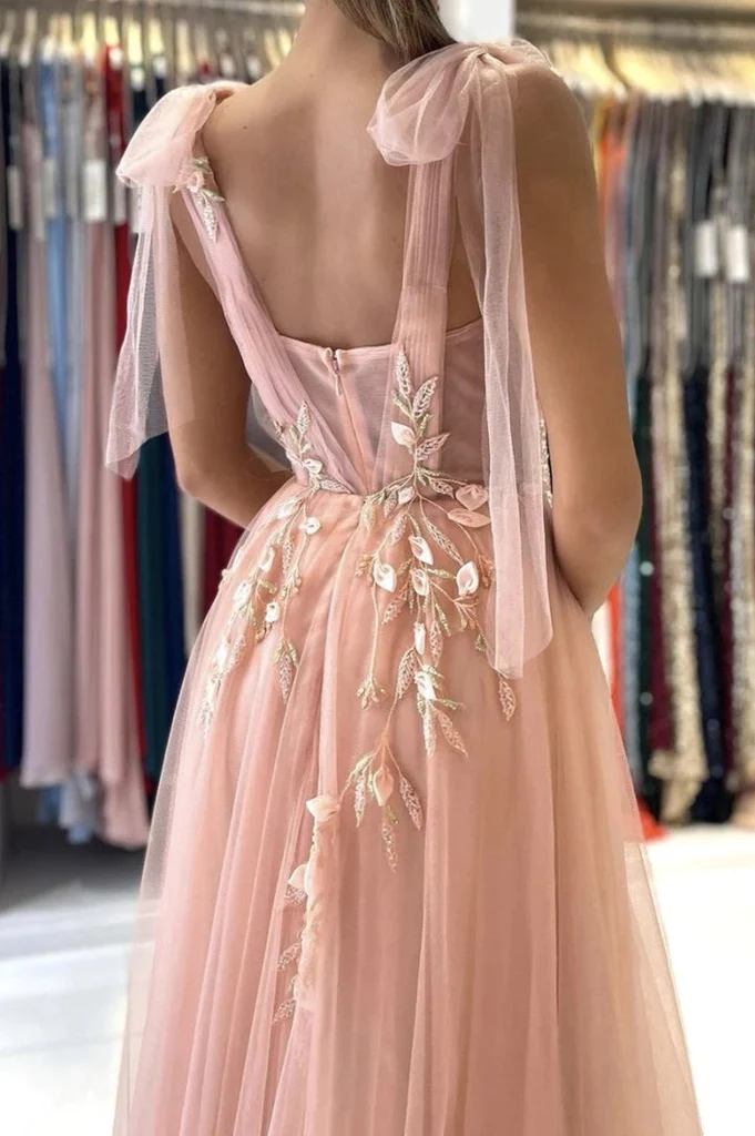 Robe de soirée longue en tulle rose avec décolleté en cœur nv187