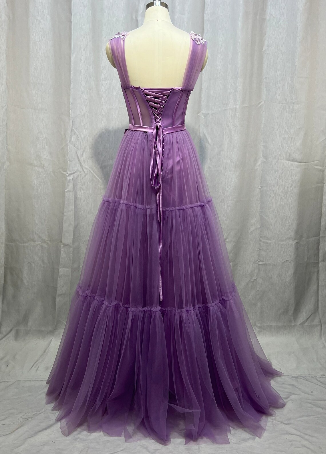 Superbe robe à volants en tulle lavande, longue robe de bal en tulle, robe longue tutu, robe de demoiselle d'honneur, robe de bal, robe corset en tulle nv213