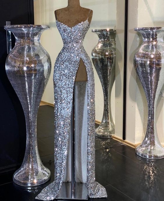 Belle robe de soirée longue sirène à bretelles spaghetti et paillettes scintillantes avec fente nv38