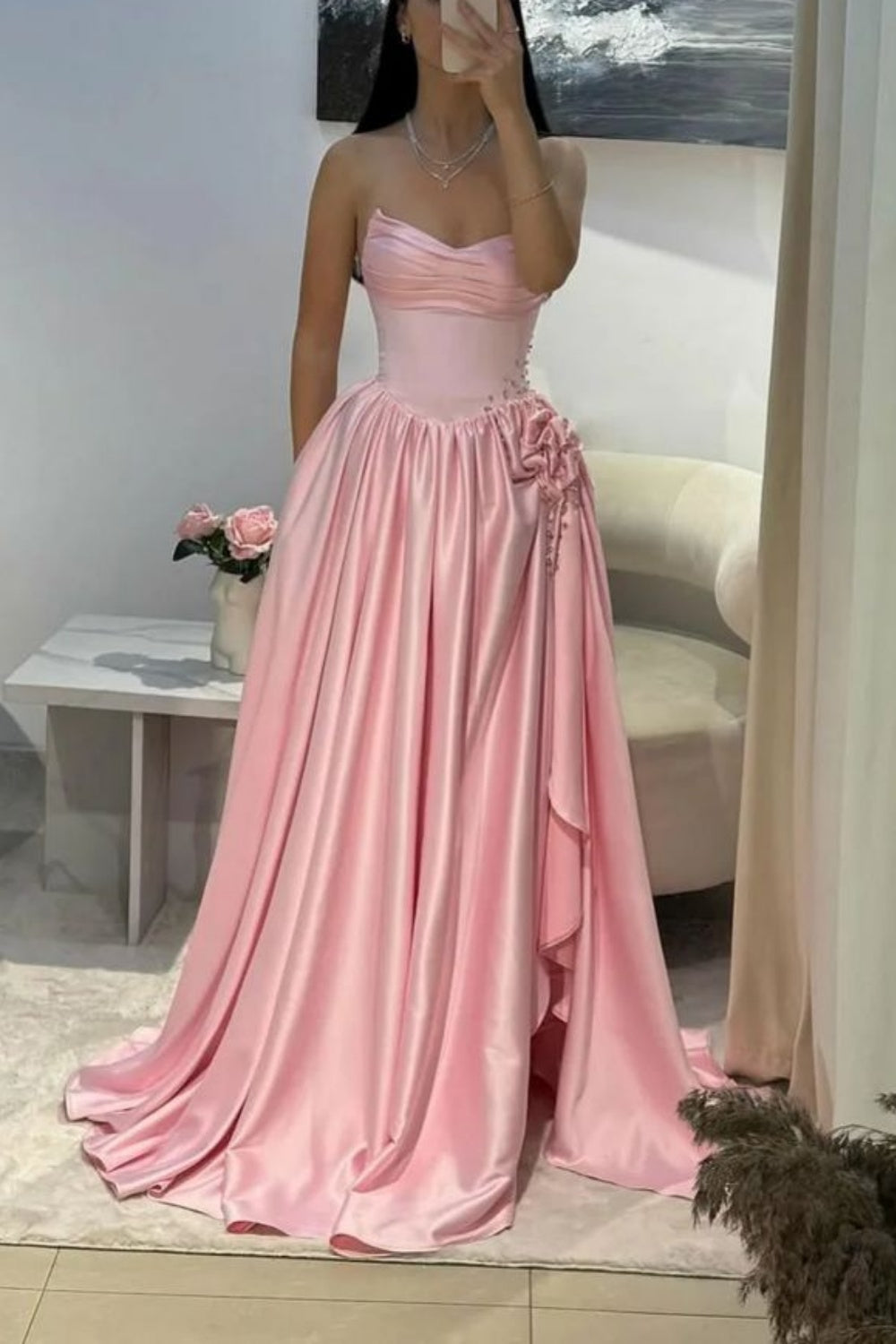 NiceVestidos--Dreamy Pink Satin Strapless High-End Gown with 3D Floral Embellishment & Side Slit, Luxury Long Dress for Evening Party & Ball NV5887