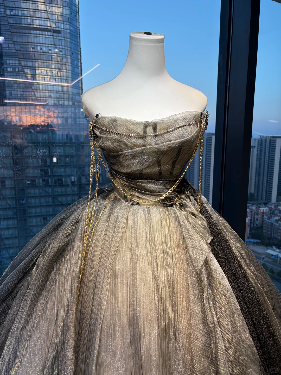 Strapless Black Gold Ombre Shimmer Ball Gown Ruched Bodice Chain Tassel Irregular Ruffle Long Prom Dress  NV7023
