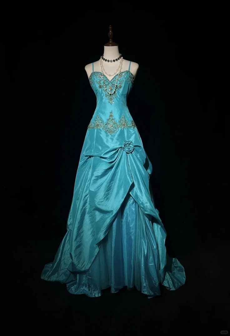 Blue Sweetheart Neck Applique A-Line Spaghetti Straps Satin Beaded Long Ball Gown Evening Dress nv3762