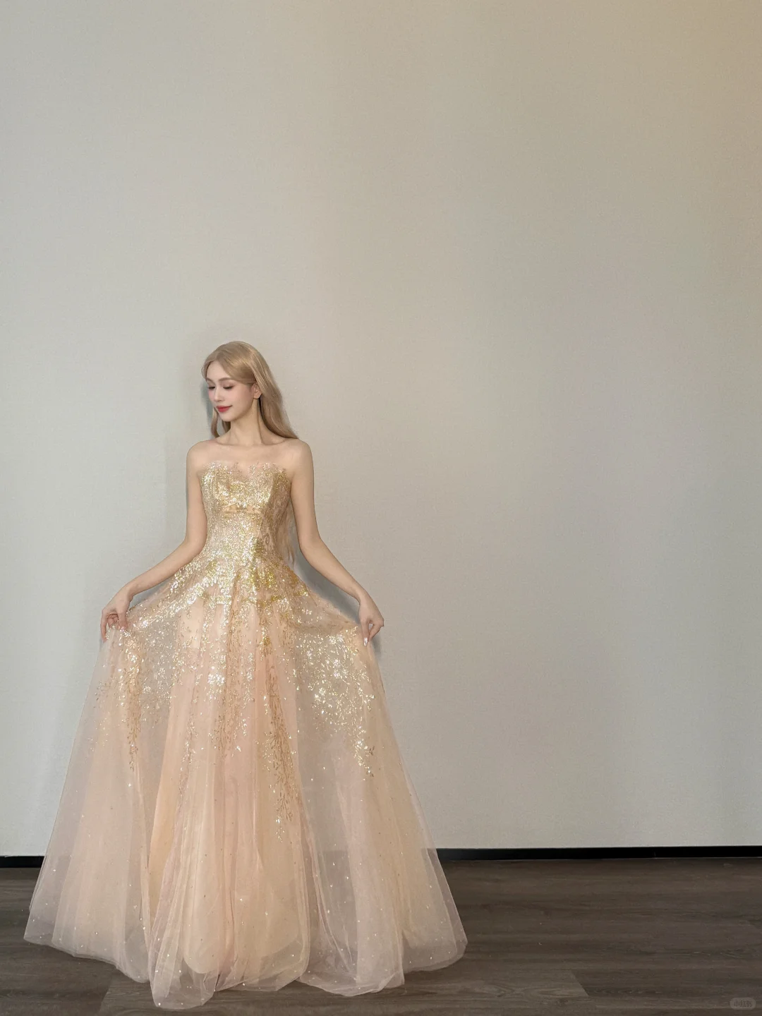 Champagne Nude Strapless Prom Gown Gold Sequin Embroidery Sparkle Tulle A Line Evening Dress  NV7152