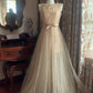 Robe de soirée rétro élégante en tulle champagne doré, sans manches, avec ceinture à nouer et traîne - Idéale pour un thé de l'après-midi ou des fiançailles NV6366