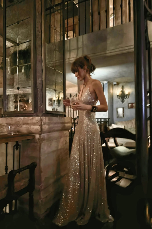 Robe de soirée longue à fines bretelles et sequins couleur champagne pour gala/fête NV6543