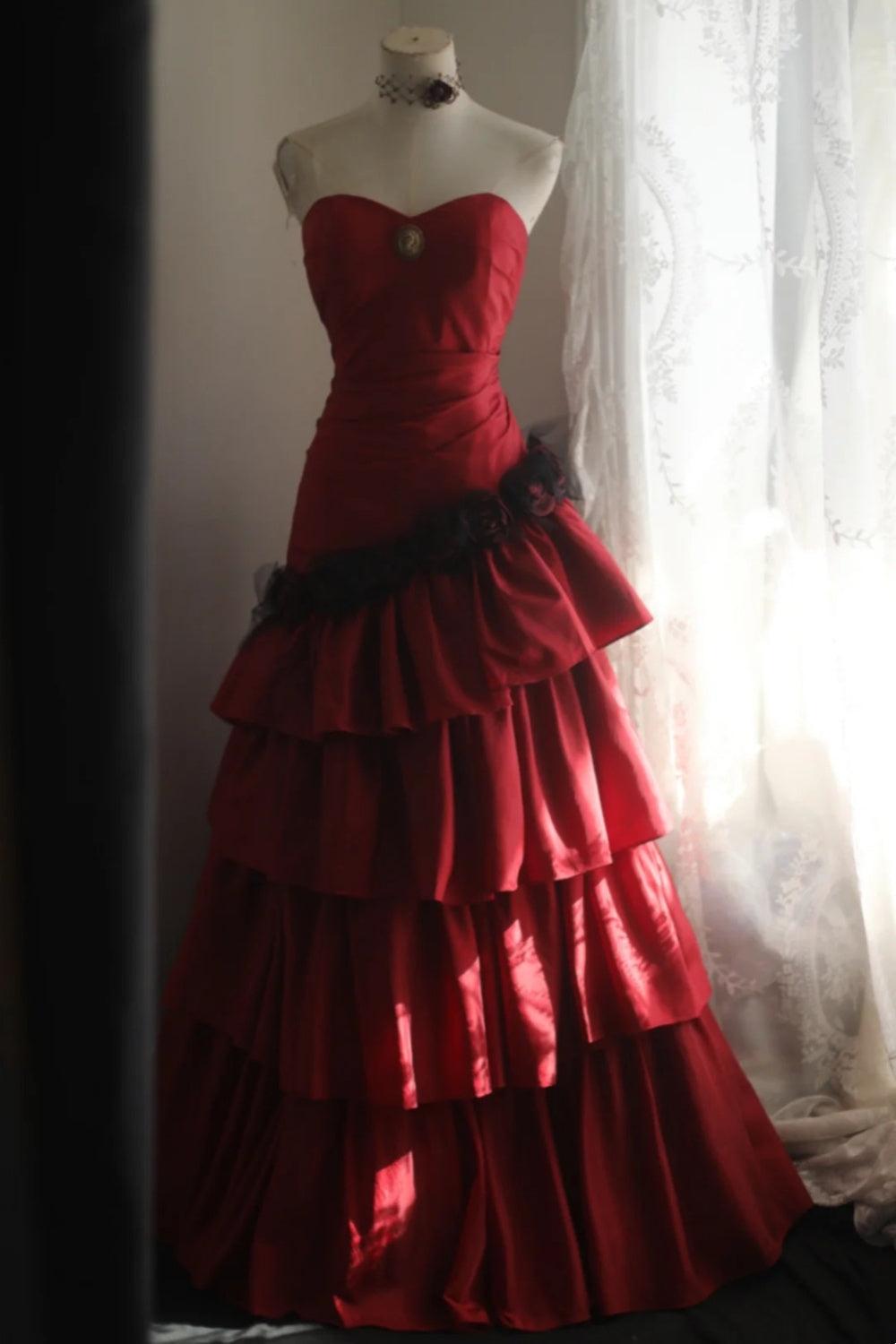 Robe de mariée princesse rouge flamme asymétrique NV6585