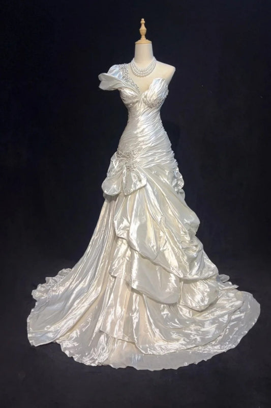 Robe de soirée longue et somptueuse ornée de perles, modèle NV6577