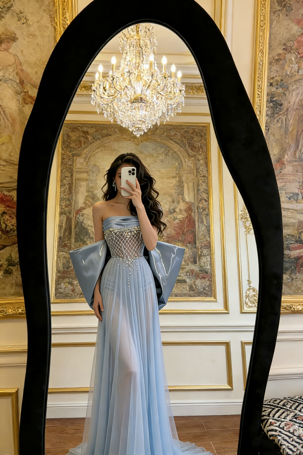 Robe longue de soirée/tapis rouge/rendez-vous bleu clair sans bretelles, ornée de cristaux et dotée d'une épaulette 3D et d'une traîne drapée (NV6817)