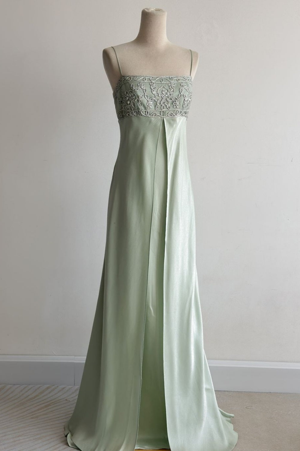 NiceVestidos-_Vintage Mint Green Spaghetti Strap Lace-Embroidered Satin Long Evening Gown NV5924