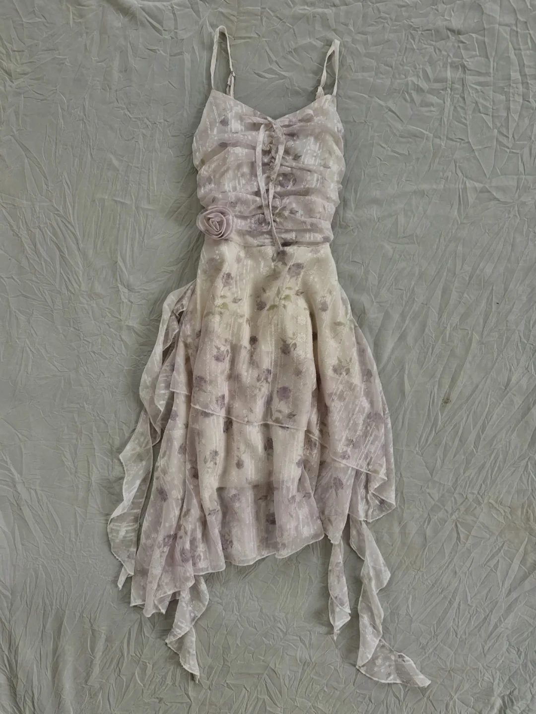 Light Purple Floral Spaghetti Strap Short Homecoming Dress V Neck Ruched 3D Flower Irregular Ruffle Hem Vintage Cocktail Gown  NV6918
