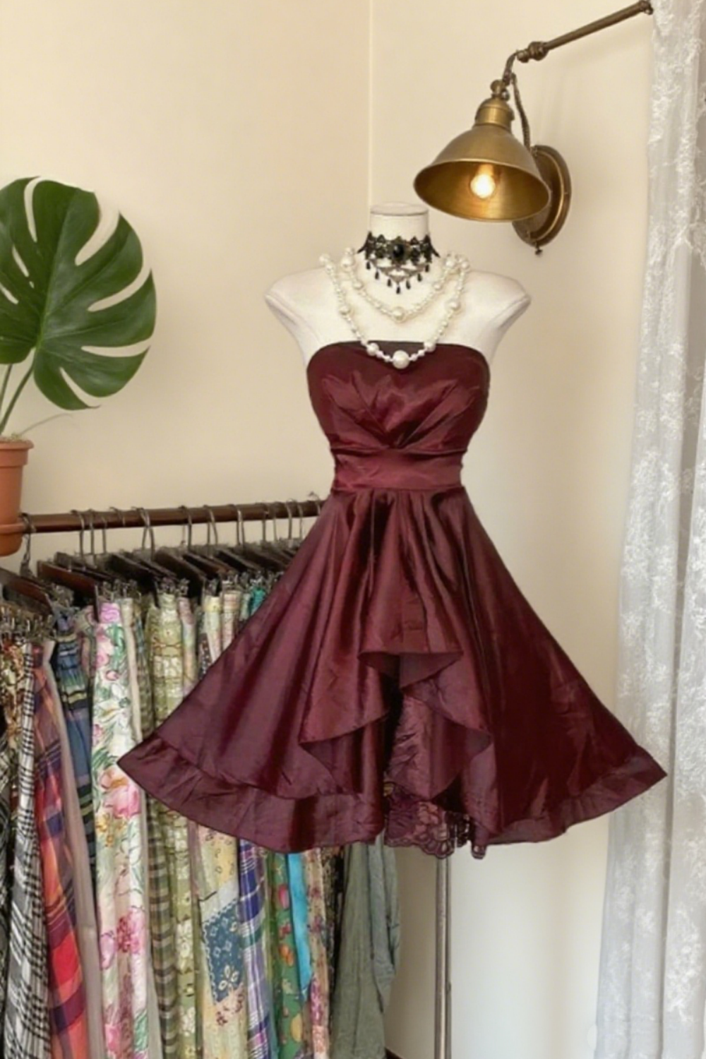 Robe bustier noire mini style Hepburn vintage - Ourlet à volants - Robe de soirée ravissante NV6756